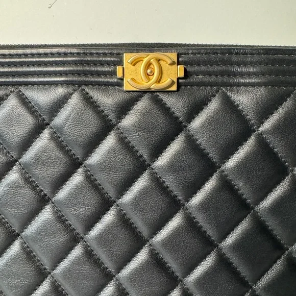 Chanel Boy O-Case clutch bag - Picture 4 of 8